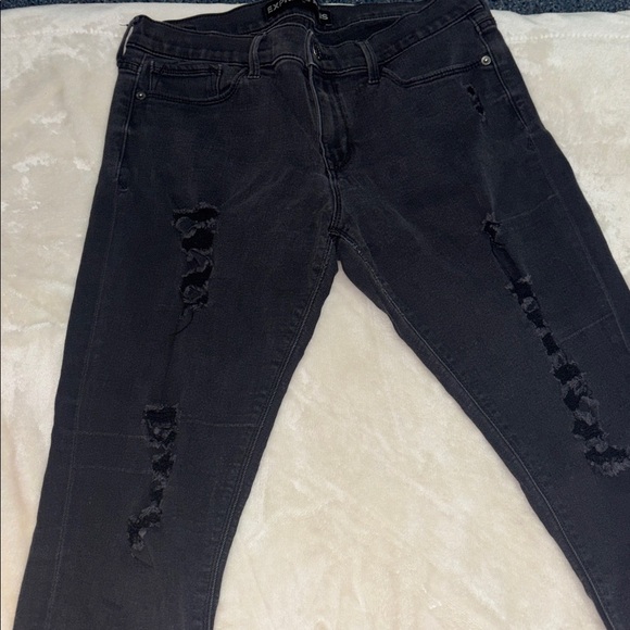 Distressed Jeans - Picture 2 of 5